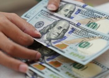 Giá USD tự do giảm mạnh