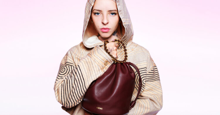 BST LOEWE Paula’s Ibiza: Tủ đồ lý tưởng cho những tín đồ của phong cách Urban-chic