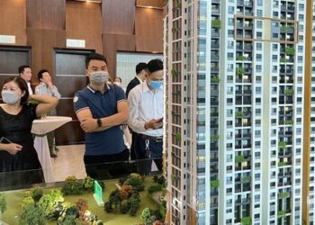 Tận dụng 5 ngày nghỉ lễ, môi giới bất động sản ráo riết săn đón khách mua nhà