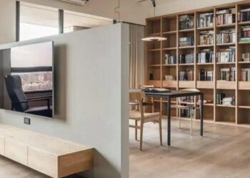 Dùng thiết kế nửa bức tường ngăn không gian phòng khách, sau khi dọn vào ở mới ngỡ ngàng với tác dụng