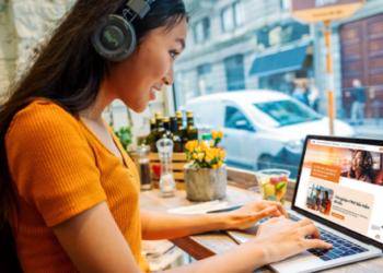 Bảo hiểm FWD ra mắt tính năng chú thích thuật ngữ bảo hiểm tức thời