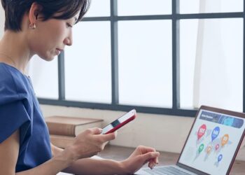 Phụ nữ bước sang tuổi trung niên vẫn thường xuyên thiếu tiền có 4 thói quen khó bỏ này